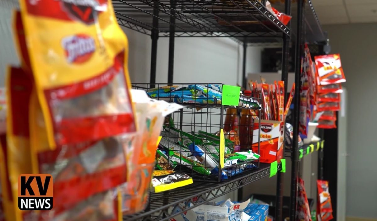 Knight Vision News covers the Wartburg College Food Pantry.